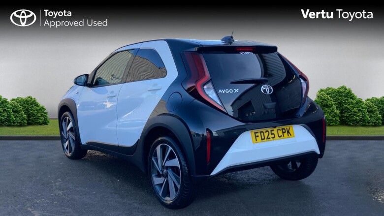 Toyota Aygo X 1.0 VVT-i Edge 5dr Petrol Hatchback